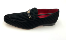 Load image into Gallery viewer, Rippled Velvet Shoe