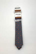 Load image into Gallery viewer, Stacy Adams Medallion Tie and Hanky Set