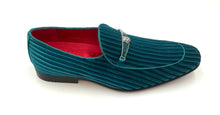 Load image into Gallery viewer, Rippled Velvet Shoe