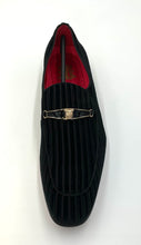 Load image into Gallery viewer, Rippled Velvet Shoe