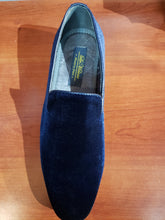 Load image into Gallery viewer, Navy Velvet Slip On Shoe