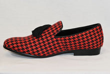 Load image into Gallery viewer, Red and Black Houndstooth Shoe