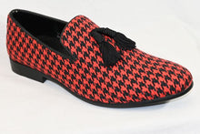 Load image into Gallery viewer, Red and Black Houndstooth Shoe