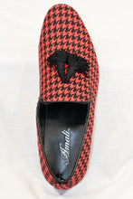 Load image into Gallery viewer, Red and Black Houndstooth Shoe