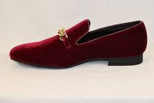 Load image into Gallery viewer, Burgundy Velvet Shoe