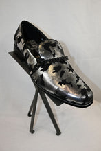 Load image into Gallery viewer, Silver and Black Camo Shoe