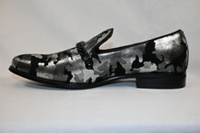 Load image into Gallery viewer, Silver and Black Camo Shoe