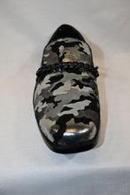 Load image into Gallery viewer, Silver and Black Camo Shoe