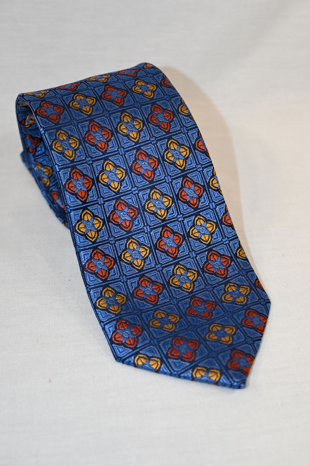 Royal Blue Floral Diamond Pattern